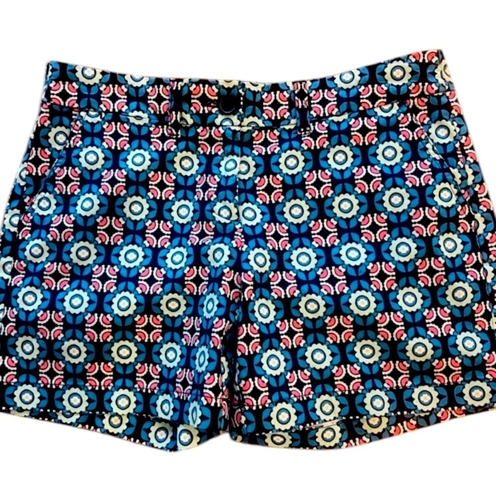 Crown and Ivy ladies shorts size 6, excellent condition 5 inch inseam - Picture 2 of 10